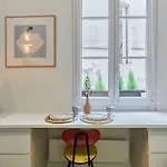 Апартаменты Lovely Studio-louvre & Palais Royal