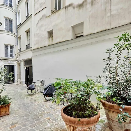 Апартаменты Lovely Studio-louvre & Palais Royal