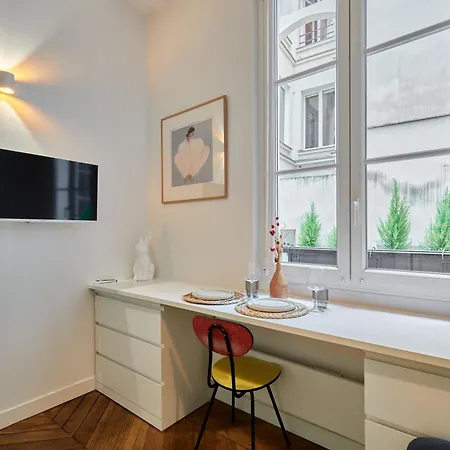 Lovely Studio-louvre & Palais Royal Paris